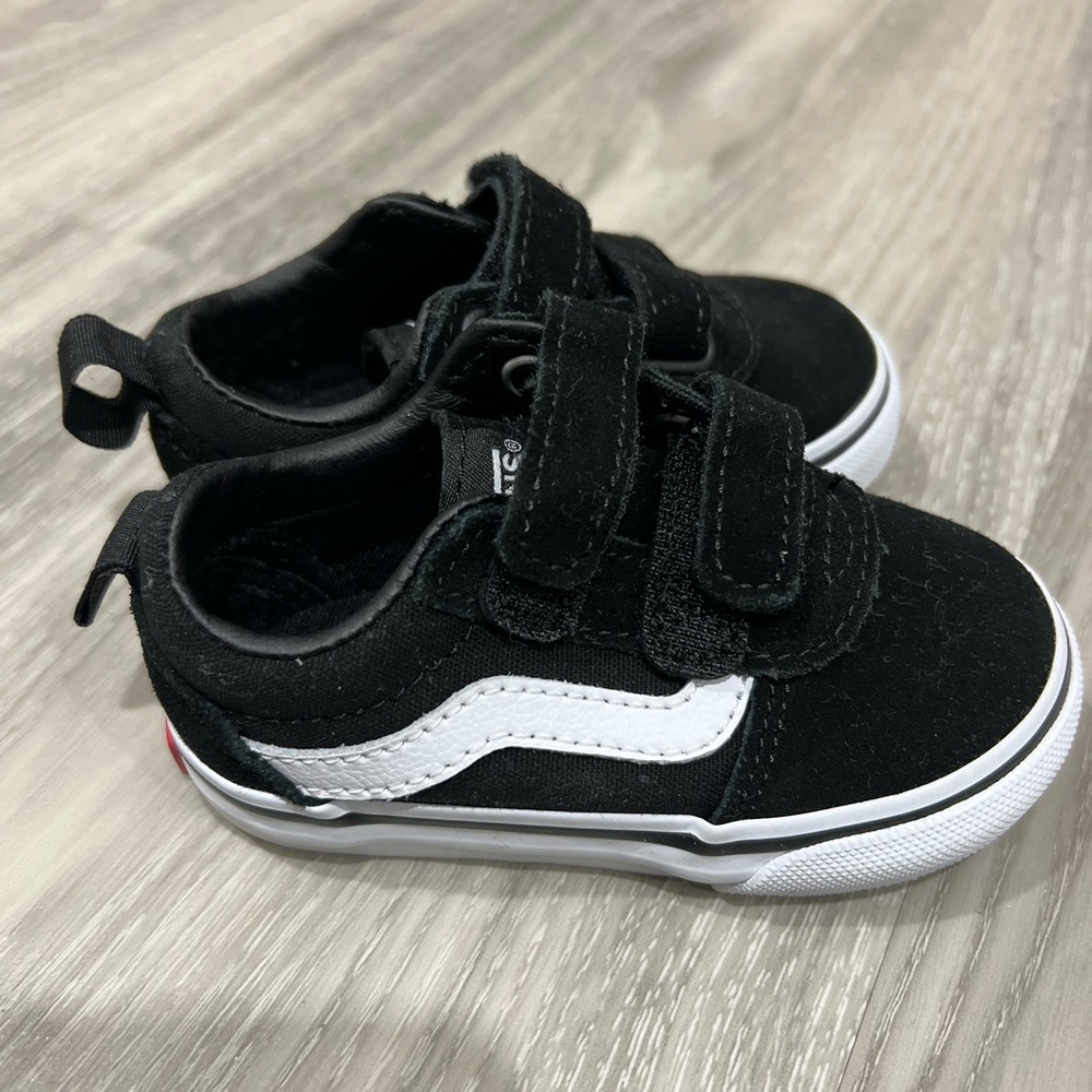 Toddler Vans black size 5 NEW